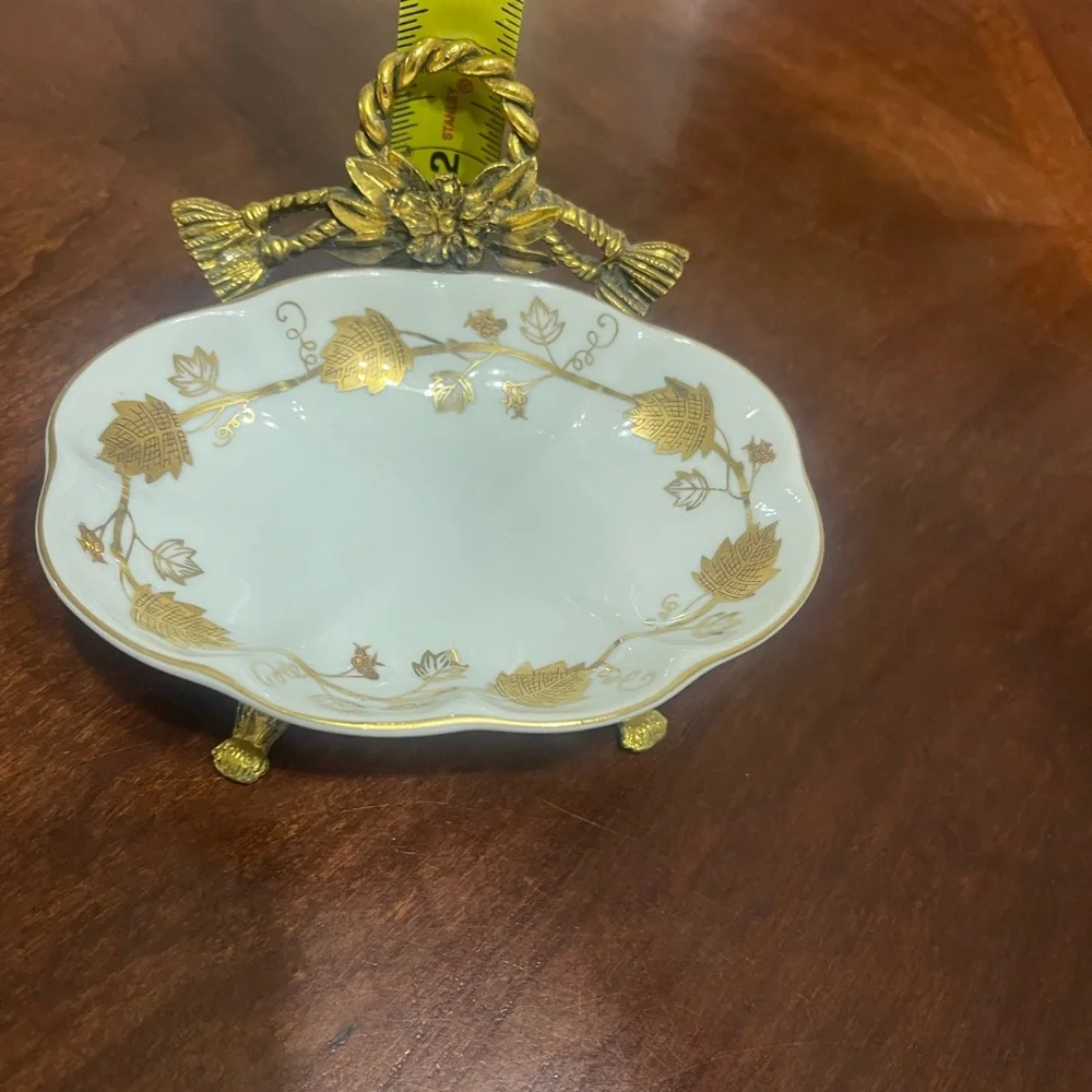 Hollywood Regency Vintage Bathroom Soap dish